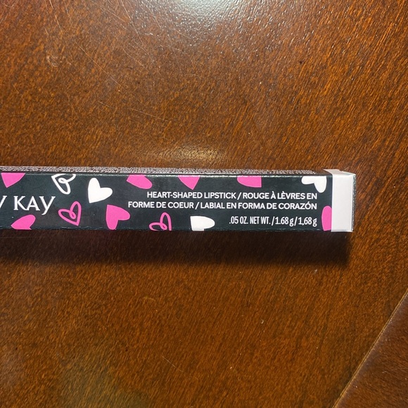 Mary Kay heart shaped lipstick, limited edition, “Courageous Pink”- Matte - Picture 10 of 10